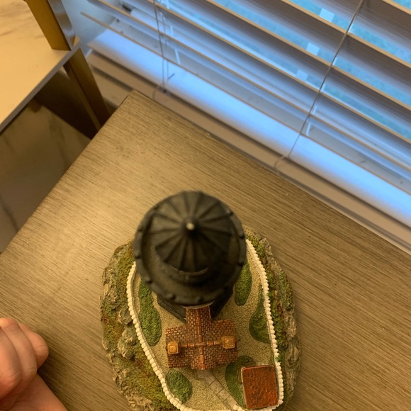 Lighthouse Pigeon Forge Vintage 1997 - Picture 8 of 10